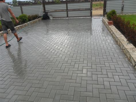 Толщина тротуарной плитки для легкового автомобиля