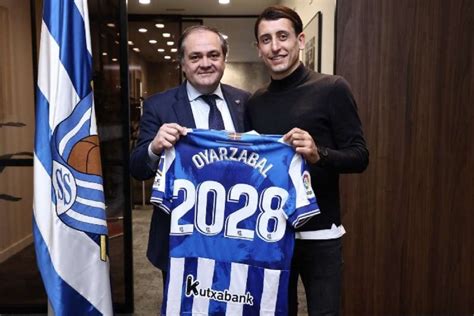 Mikel Oyarzabal Txuri Urdin De Por Vida Renueva Hasta