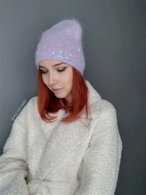 Шапка с пайетками in 2024