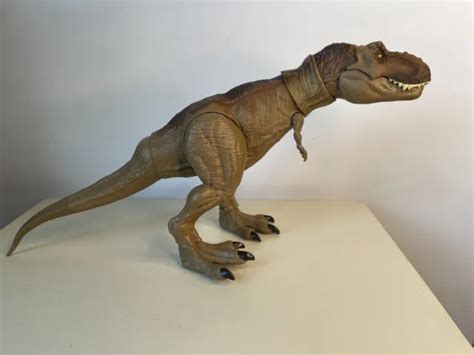 JURASSIC WORLD LEGACY Collection T Rex Extreme Chompin Dinosaur Mattel