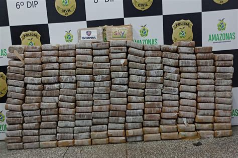 Polícia do Amazonas diz que 200 kg de cocaína apreendida valem R 16