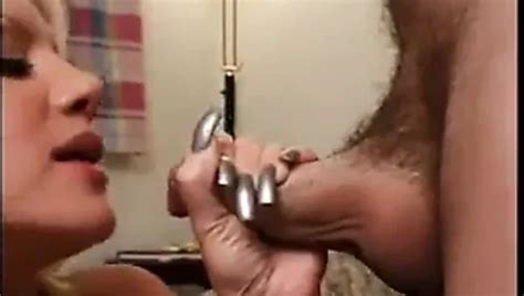 Wunderschöne milf mit langen nägeln gibt wichsanleitung xHamster