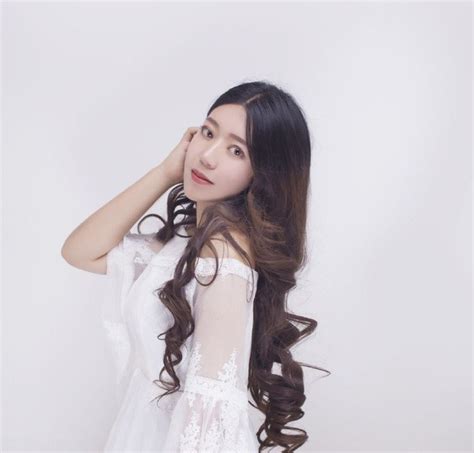 Hot girl mạng 2 triệu follow gây sốc khi bị chụp lén nhan sắc thật fan đồng loạt để trạng thái