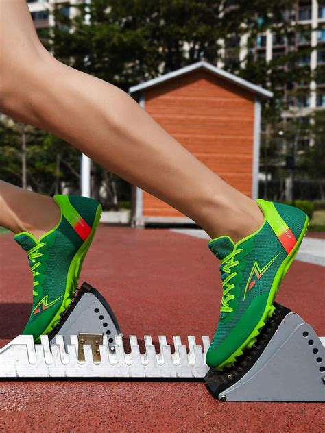 8 Spikes Trackandfield Competition Athletic Shoes Lightweight Breathable