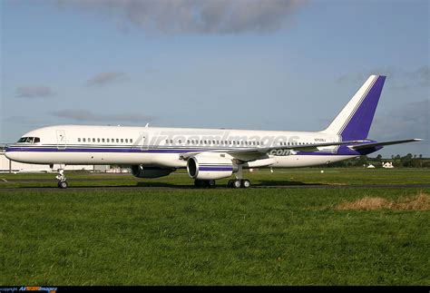 Boeing 757 236 Large Preview
