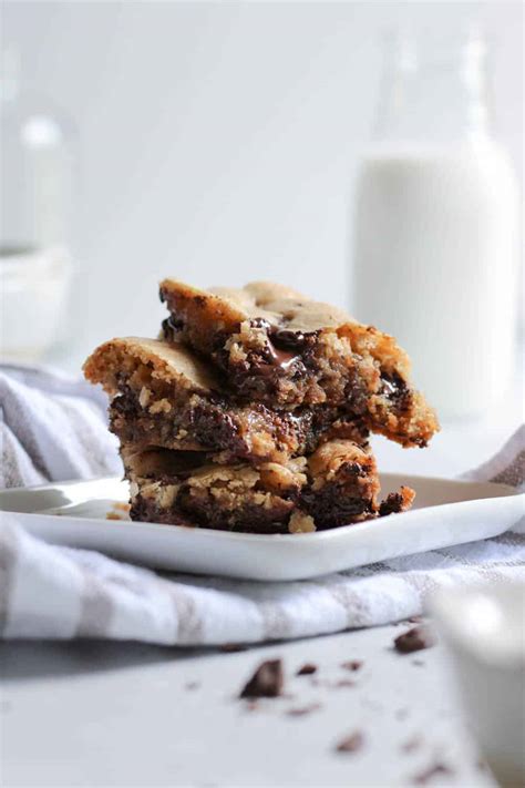 Fudgy Dark Chocolate Brownies Without Oil