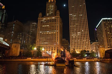 The ultimate guide to haunted tours in Chicago this Halloween