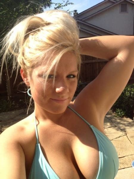 Milf Bikini Cleavage Busty Selfie Myzpics
