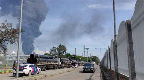 8 Gardu Listrik Terdampak Kebakaran Kilang Minyak Balongan Pulih