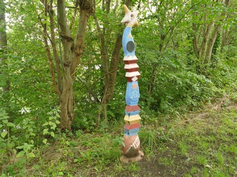 Sustrans Milepost In Cleckheaton Stephen Craven Cc By Sa