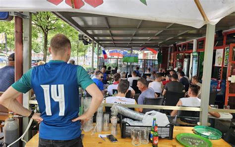 Foto In Video Tako V Pomurju Spremljamo Prelomno Tekmo Slovenije