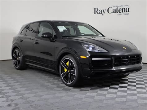 New Porsche Cayenne Turbo S E Hybrid Suv In Edison P Ray