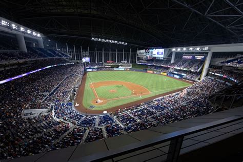 7 Of The Best Eats At Loandepot Park To Have At Your Next Marlins Game