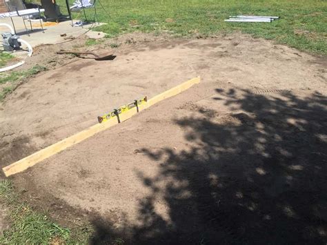 Как правильно выровнять участок на даче, в том числе под газон