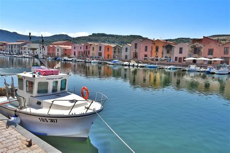 Bosa Cosa Vedere Il Borgo Antico E Le Migliori Spiagge Sardegnatoujours