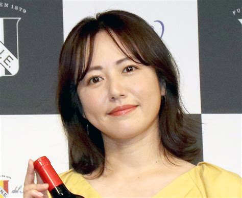 磯山さやか40歳「左手のリング」にくぎ付け！最新姿が「惚れます」「美人さん」「可愛いすぎ」 スポーツ報知