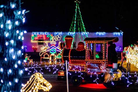 15 Best Christmas Light Displays in Wichita KS - A Cowboys Life