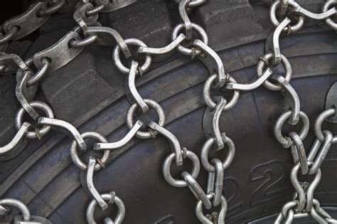 Simple tips for installing and driving with tire chains - Double D ...