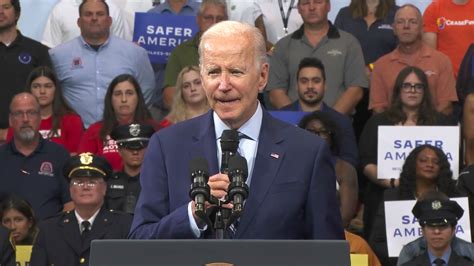 Biden Dice Que Est Decidido A Prohibir Las Armas De Asalto Como Plan