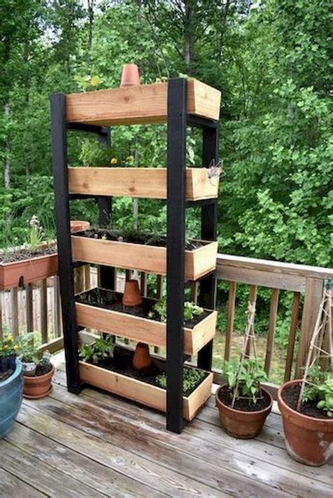 How to Build a Vertical Box Planter – The garden!