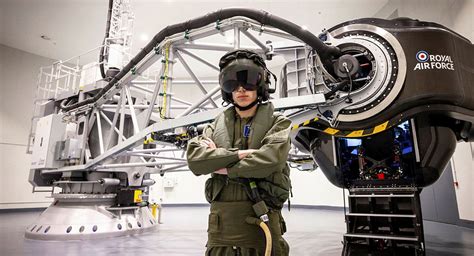 First Ukrainian Pilots Who Trained On F 16s Graduate From Royal Air