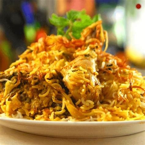 hyderabadi chicken biryani   price  bhopal madhya pradesh