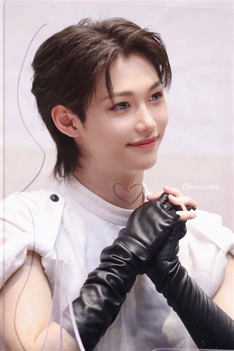 stray kids felix kpopping