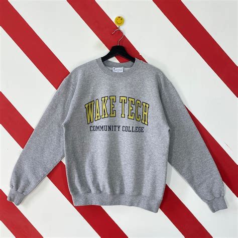 Vintage Wake Technical Community College Sweatshirt W Gem