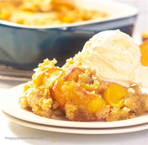 Bisquick Peach Cobbler {Fresh and Simple!} - The Gay Globetrotter