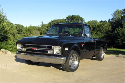 1968 Chevrolet C10 Custom Pickup