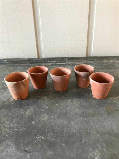 Small Terra Cotta Pot – MARINA NATALIA