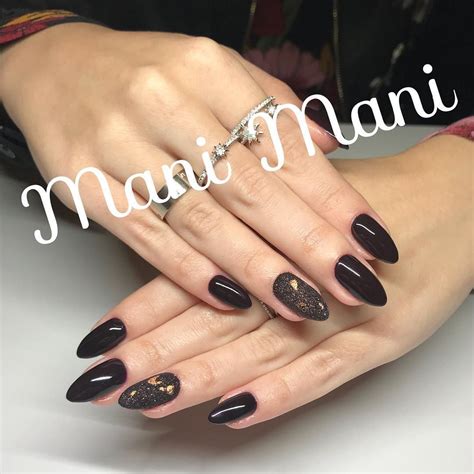 Post Ul Ho A Warszawa Na Instagramie Black Almond Nails Nails