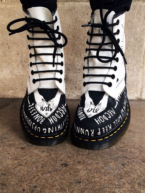 Dr Martens Botas Dr Martens Doc Martens Outfits White Doc Martens