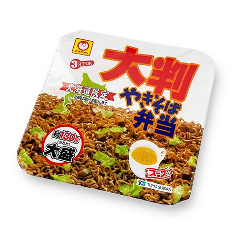東洋水産(マルちゃん) 新大判やきそば弁当 12食入り(1ケース)｜北海道お土産探検隊 - 北海道のお土産が日本全国すぐ届く！新千歳空港内 ...