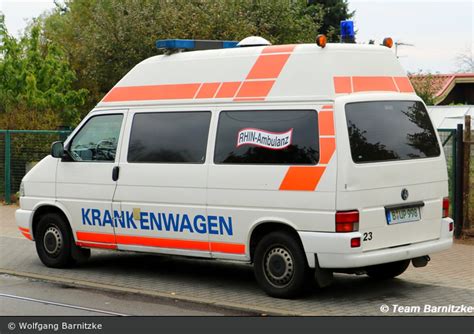 Einsatzfahrzeug Krankentransport Rhin Ambulanz Ktw A D Bos