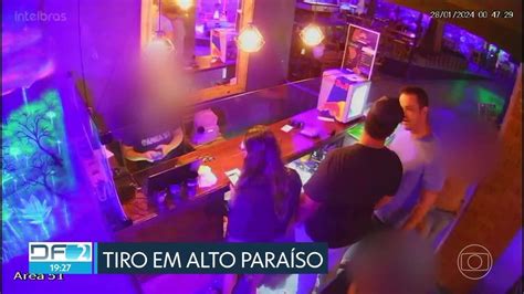 Vídeo Mulher que levou tiro na cabeça após briga de bar na Chapada