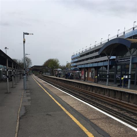 WFAT Southampton Airport Parkway, UK : r/WaitingForATrain