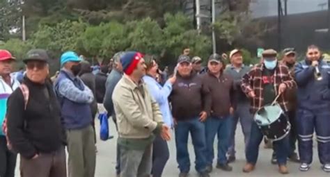 Más de un centenar de pescadores artesanales se tomaron los accesos a