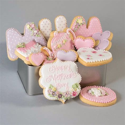 30 Lovely Mothers Day Cookie Decoration Ideas