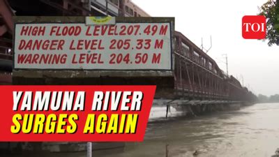 Yamuna Water Level Delhi Wades And Watches As Yamuna Level Surges