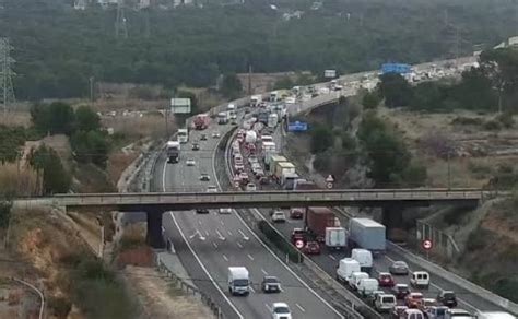 Dónde hay atascos hoy en Valencia Un accidente en la A 7 provoca