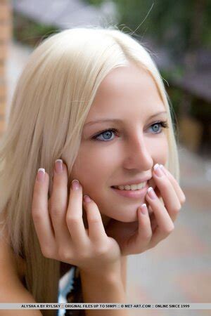 Flexible Euro Blonde Xxx Dessert Picture