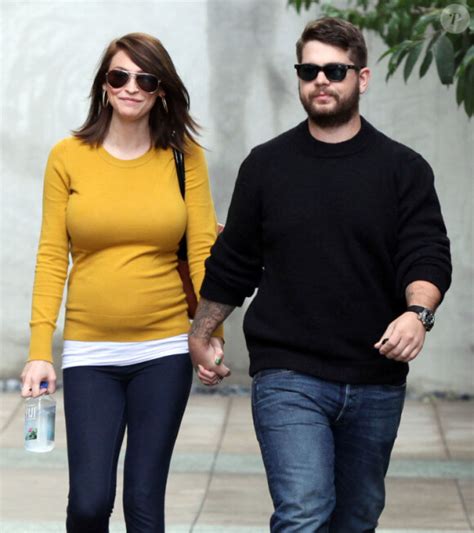 Photo Jack Osbourne sa fiancée Lisa Stelly enceinte rayonne plus