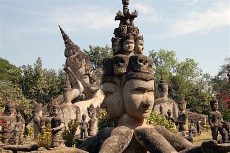 Vườn Tượng Phật Buddha Park Năm 2024