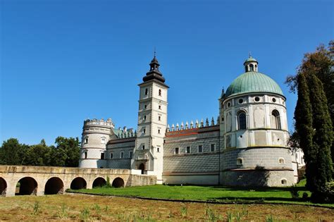 Zdjęcia Krasiczyn Województwo Podkarpackie Zamek W Krasiczynie Polska