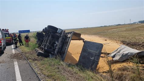 Foto N Mai Pu In De Dou Ore Dou Accidente De Circula Ie S Au