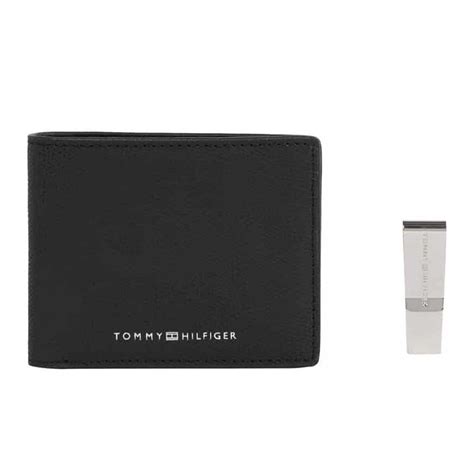 TOMMY HILFIGER Портфейл цвят черен - OneMoreTrend