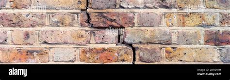 Subsidence Crack Brick Wall London England Stock Photo Alamy