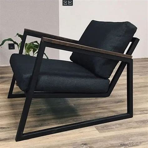 Siyah sandalye | Iron furniture design, Metal furniture design ...