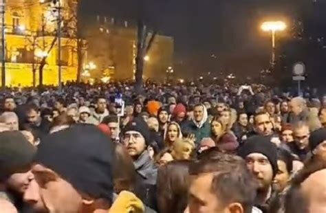 Video Protest Zbog Izbornih Nepravilnosti U Beogradu Tepi I Aleksi